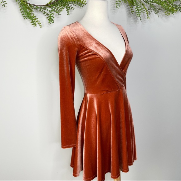 Kimchi Blu “Iris” deep V-neck long sleeve dress - burnt coral - XS - Picture 4 of 8